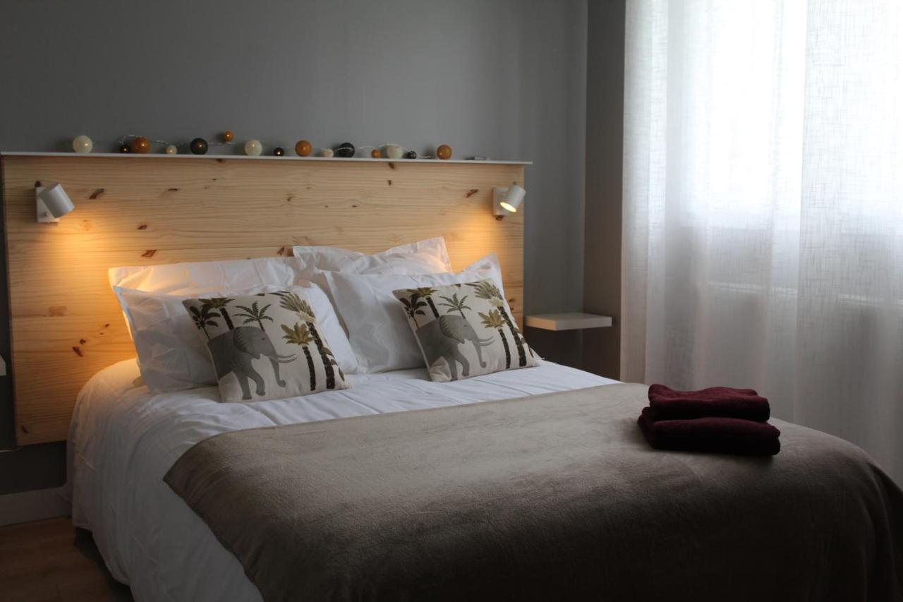 Le Pre Du Buis Bed & Breakfast Yvre-l'Eveque Bagian luar foto